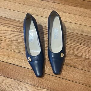 Salvatore Ferragamo-Navy blue pumps
